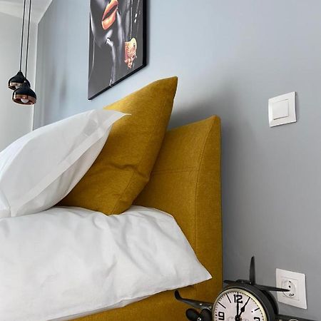 Qualis Apartament Braşov Esterno foto