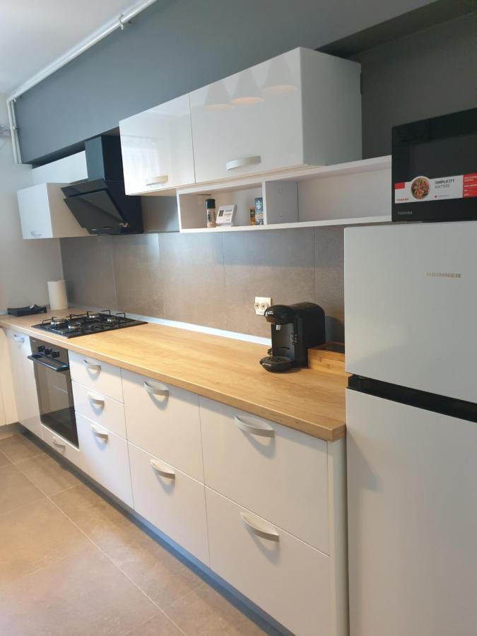 Qualis Apartament Braşov Esterno foto
