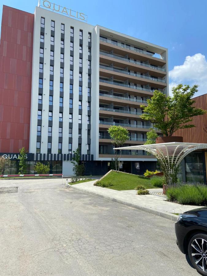 Qualis Apartament Braşov Esterno foto